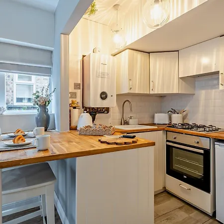 1 Bed In 96314 بيت للعطل